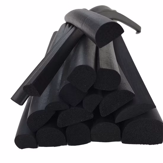 Zeichnung eines maßgeschneiderten Dichtungsprofils in U-Form aus EPDM-Gummi